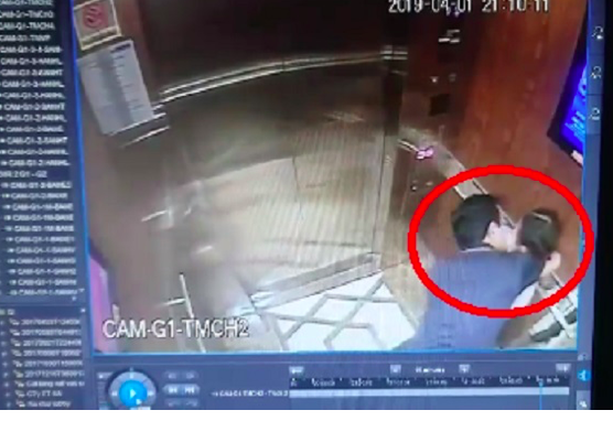 Clip gã đàn ông sàm sỡ, cưỡng hôn bé gái nhỏ tuổi trong thang máy chung cư ở Sài Gòn gây phẫn nộ